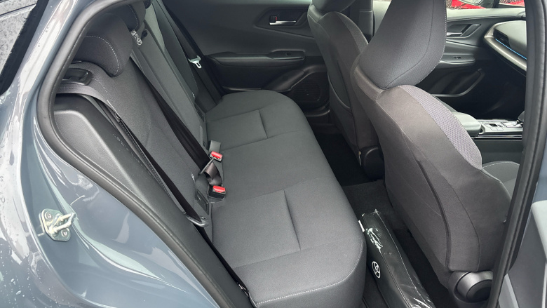 Toyota Prius 2.0 PHEV Design 5dr CVT Hatchback